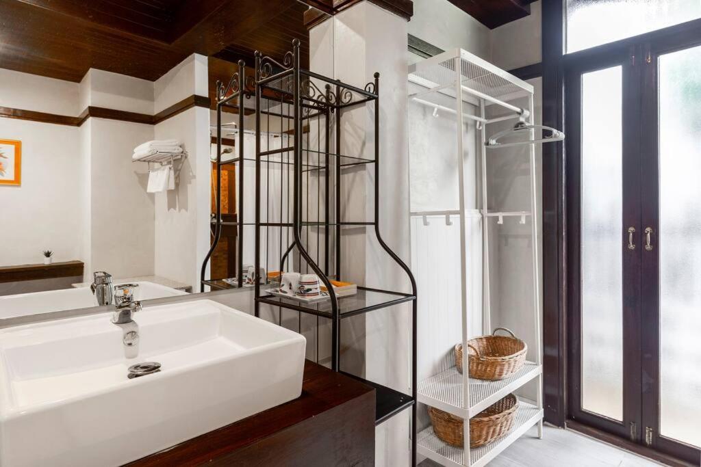 Sclass Villa & Swimming Pool , 10 Min From Airport Chiang Mai Luaran gambar